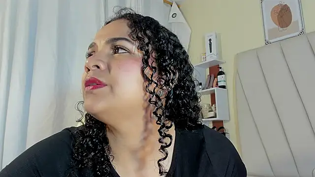 Snapshot of Miaa_Star1 chatting on 06-19-26, 01:26 Miaa Star1 online show from 06-19-26, 01:26