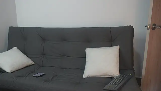 Snapshot of Dominick_walker chatting on 10-22-25, 06:51 Dominick walker online show from 10-22-25, 06:51