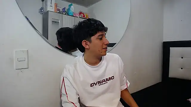 Snapshot of Dravith_Valery chatting on 02-07-26, 11:52 Dravith Valery online show from 02-07-26, 11:52