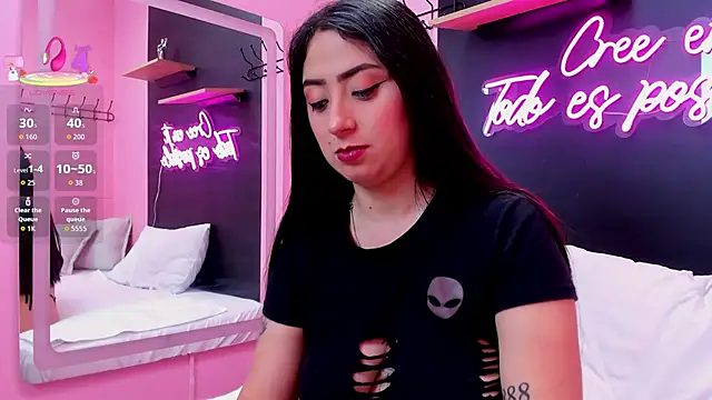 JuliethCruz  online show from 01-09-26, 08:10