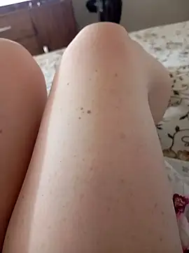 Snapshot of Taradinha_pelosogro chatting on 01-14-26, 12:44 Taradinha pelosogro online show from 01-14-26, 12:44