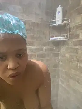 Snapshot of Saq-Madik chatting on 11-05-25, 09:31 Saq-Madik online show from 11-05-25, 09:31