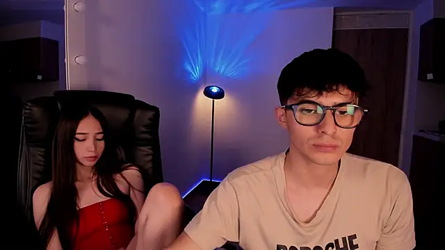 Snapshot of Mikeyvioleta_ chatting on 12-04-25, 04:44 Mikeyvioleta online show from 12-04-25, 04:44