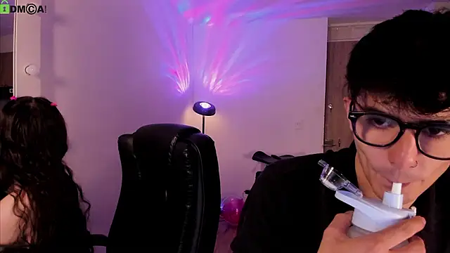 Mikeyvioleta  online show from 03-17-26, 10:51