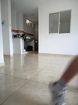 Snapshot of Lucianacuoper chatting on 11-13-25, 08:52 Lucianacuoper online show from 11-13-25, 08:52