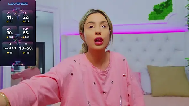 Snapshot of AriannaSins chatting on 01-13-25, 01:17 AriannaSins online show from 01-13-25, 01:17