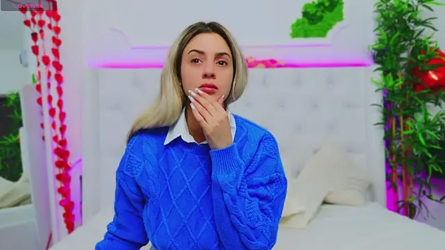 Snapshot of AriannaSins chatting on 02-26-25, 02:03 AriannaSins online show from 02-26-25, 02:03