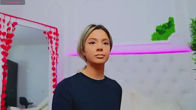 Snapshot of AriannaSins chatting on 02-28-25, 04:20 AriannaSins online show from 02-28-25, 04:20