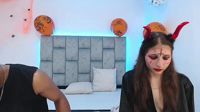 SweetAndSinful online show from 10-31-25, 03:40