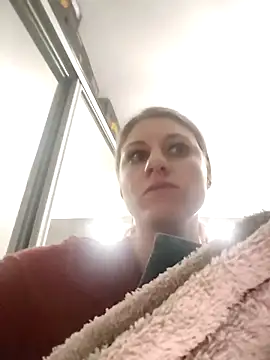 SandyCassie online show from 04-01-26, 06:49