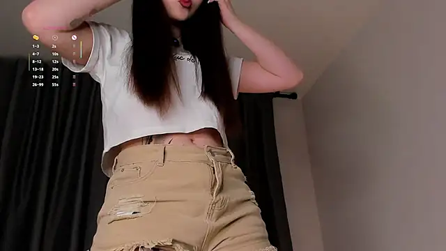 NadiaGnegy online show from 10-27-25, 01:04