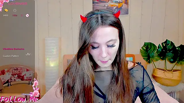 honeybuns lizzy online show from 11-07-25, 12:10