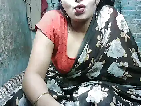 Snapshot of diksha--s chatting on 10-25-25, 04:46 diksha--s online show from 10-25-25, 04:46