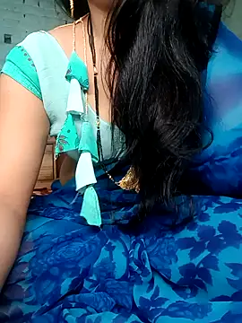 Snapshot of diksha--s chatting on 10-28-25, 06:39 diksha--s online show from 10-28-25, 06:39