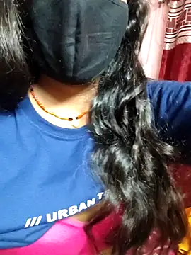 Snapshot of sweet_couple99 chatting on 10-30-25, 08:16 sweet couple99 online show from 10-30-25, 08:16