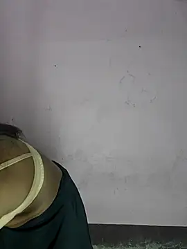 Snapshot of sweet_couple99 chatting on 11-13-25, 06:29 sweet couple99 online show from 11-13-25, 06:29