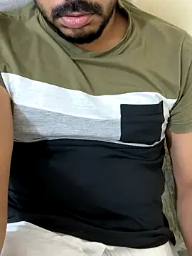 Snapshot of Handsome8677 chatting on 12-22-25, 11:46 Handsome8677 online show from 12-22-25, 11:46