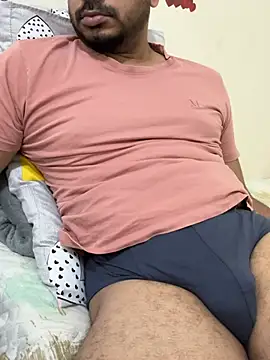 Snapshot of Handsome8677 chatting on 02-08-26, 07:56 Handsome8677 online show from 02-08-26, 07:56