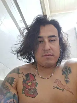 Snapshot of Rueditasss chatting on 01-18-26, 02:43 Rueditasss online show from 01-18-26, 02:43