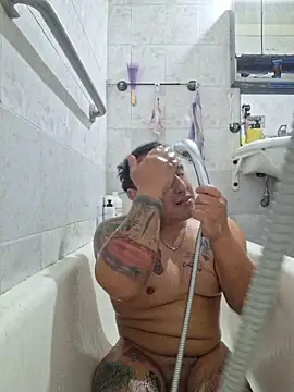 Snapshot of Rueditasss chatting on 02-13-26, 02:13 Rueditasss online show from 02-13-26, 02:13