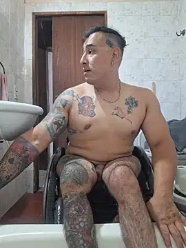 Snapshot of Rueditasss chatting on 03-04-26, 03:40 Rueditasss online show from 03-04-26, 03:40