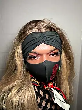 sissy diorcd online show from 11-18-25, 08:19