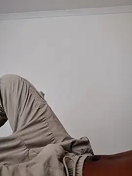 Snapshot of dddickplace chatting on 10-15-25, 12:49 dddickplace online show from 10-15-25, 12:49