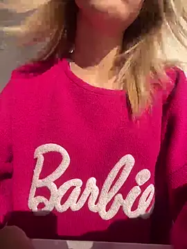 Snapshot of -cicek chatting on 12-14-25, 10:31 -cicek online show from 12-14-25, 10:31