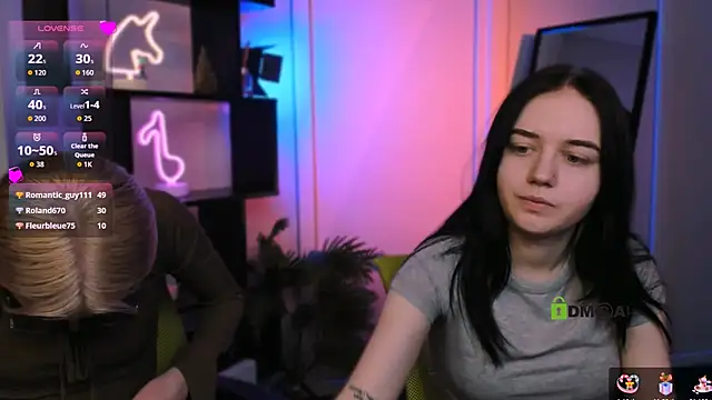 Snapshot of miki_ti chatting on 12-19-25, 11:45 miki ti online show from 12-19-25, 11:45