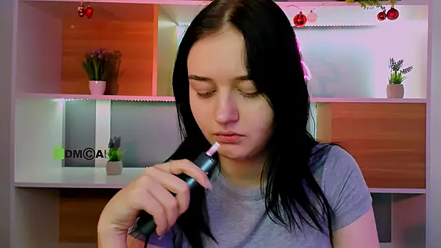 Snapshot of miki_ti chatting on 01-07-26, 08:39 miki ti online show from 01-07-26, 08:39