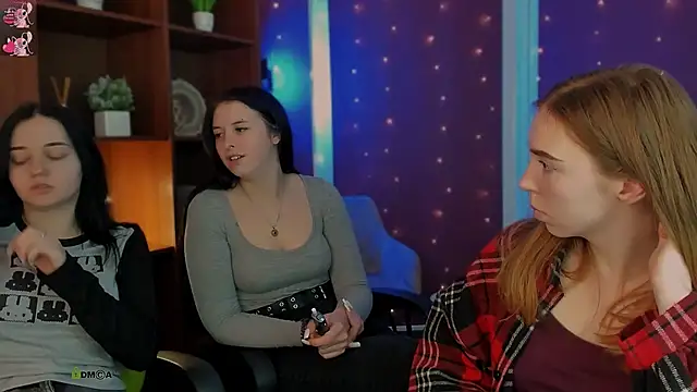 Snapshot of miki_ti chatting on 02-04-26, 02:01 miki ti online show from 02-04-26, 02:01