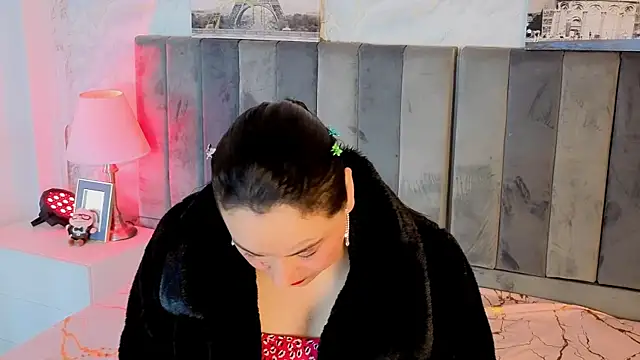 Snapshot of Elizabeth_bennett_6 chatting on 01-07-26, 12:07 Elizabeth bennett 6 online show from 01-07-26, 12:07