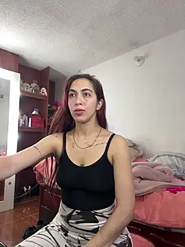 MariamGray1 online show from 04-11-26, 12:37