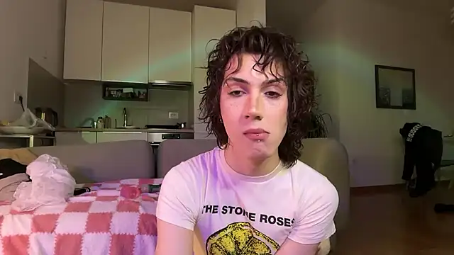 kira yoshika9e online show from 04-22-26, 07:48