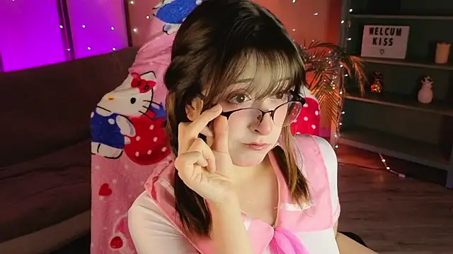 Snapshot of Soffi_Toffi chatting on 02-10-26, 03:16 Soffi Toffi online show from 02-10-26, 03:16