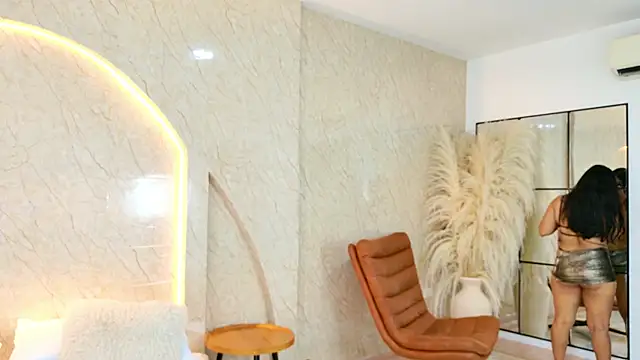 Antonella Russo1 online show from 04-06-26, 01:01