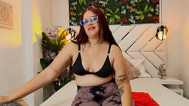 Snapshot of scarlett_montoya chatting on 11-13-25, 12:15 scarlett montoya online show from 11-13-25, 12:15