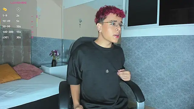 Xavier Fox    online show from 01-10-26, 04:36