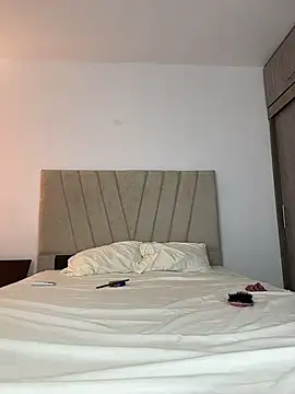 Snapshot of Julietalcl chatting on 02-21-26, 07:15 Julietalcl online show from 02-21-26, 07:15