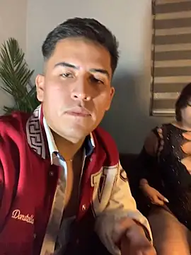 Snapshot of scarlett__roguer chatting on 10-16-25, 03:51 scarlett  roguer online show from 10-16-25, 03:51