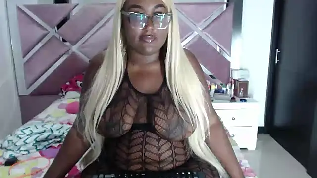 Antonellabigass online show from 10-22-25, 04:57