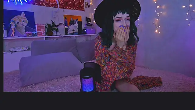 Snapshot of whoalexxa chatting on 11-06-25, 11:33 whoalexxa online show from 11-06-25, 11:33