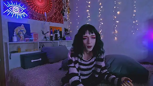 Snapshot of whoalexxa chatting on 11-07-25, 09:15 whoalexxa online show from 11-07-25, 09:15