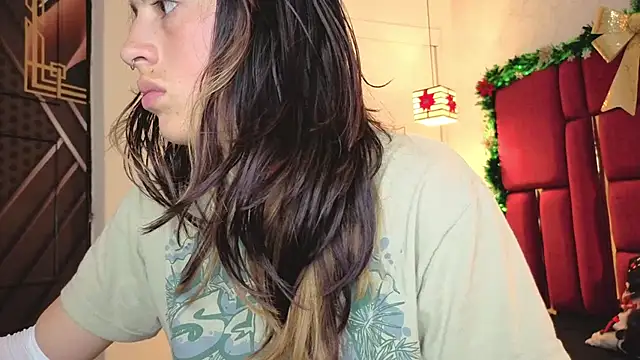 moon winy online show from 12-14-25, 09:36