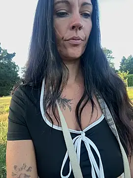 DarkestDreamxox online show from 07-04-26, 04:51