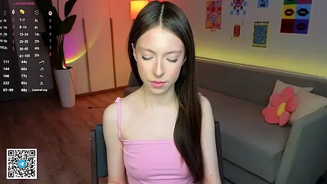 Yasmin Kass online show from 04-03-26, 06:33