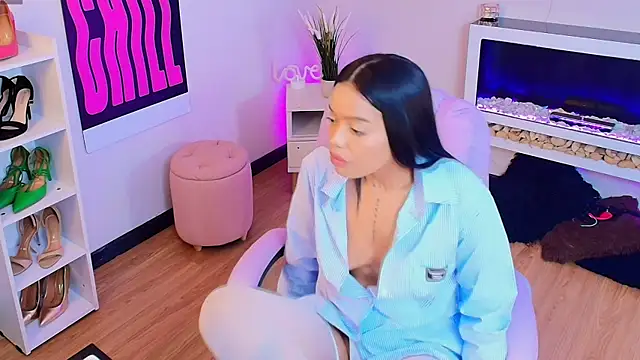 Snapshot of Miss_koko_ chatting on 07-05-26, 03:34 Miss koko online show from 07-05-26, 03:34
