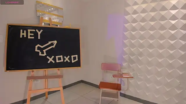 Snapshot of ScarlettBlaze_ chatting on 10-31-25, 01:01 ScarlettBlaze  online show from 10-31-25, 01:01