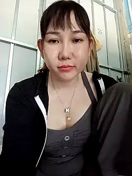 Ana-love2025 online show from 11-19-25, 01:05