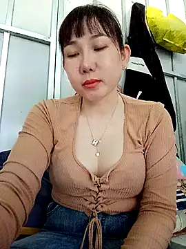 Ana-love2025 online show from 12-15-25, 01:32